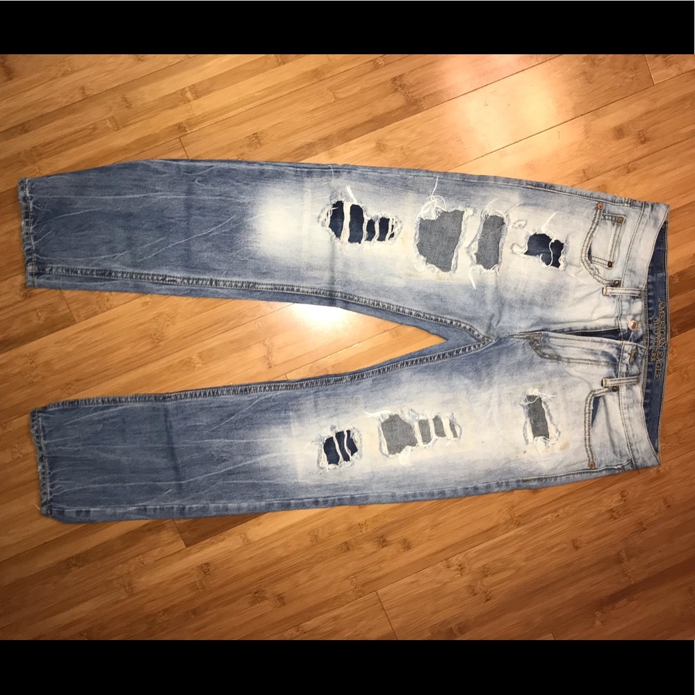 American eagle distressed jeans